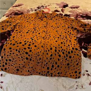 Daniel Rainn Blouse Burnt orange cheetah like never worn size Medium